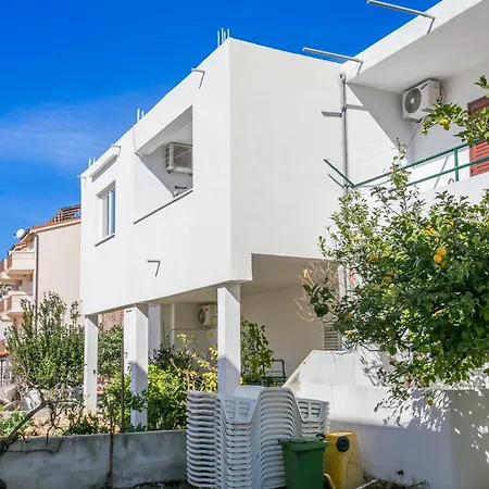 Apartamento With Parking Space Tucepi, Makarska - 22086 Tučepi