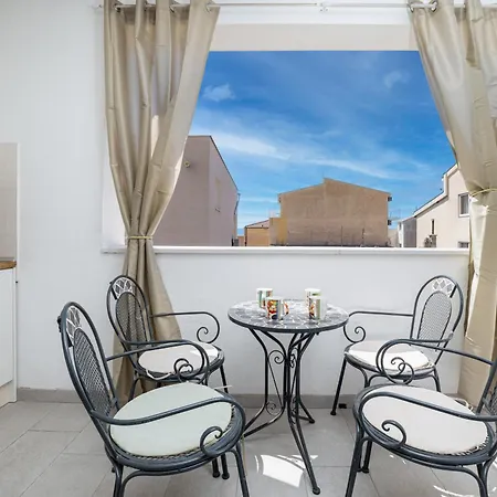 With Parking Space Tucepi, Makarska - 22086 * 투체피